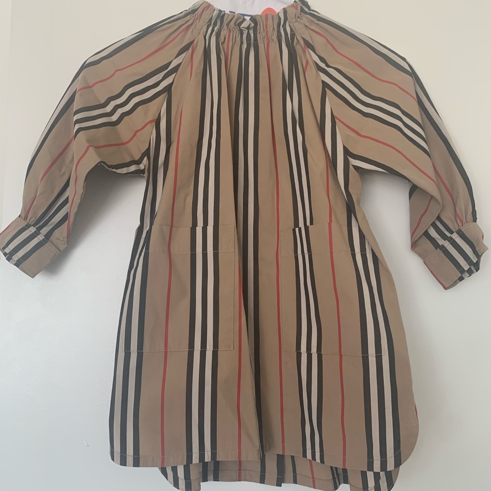 Burberry dress with buttons down back